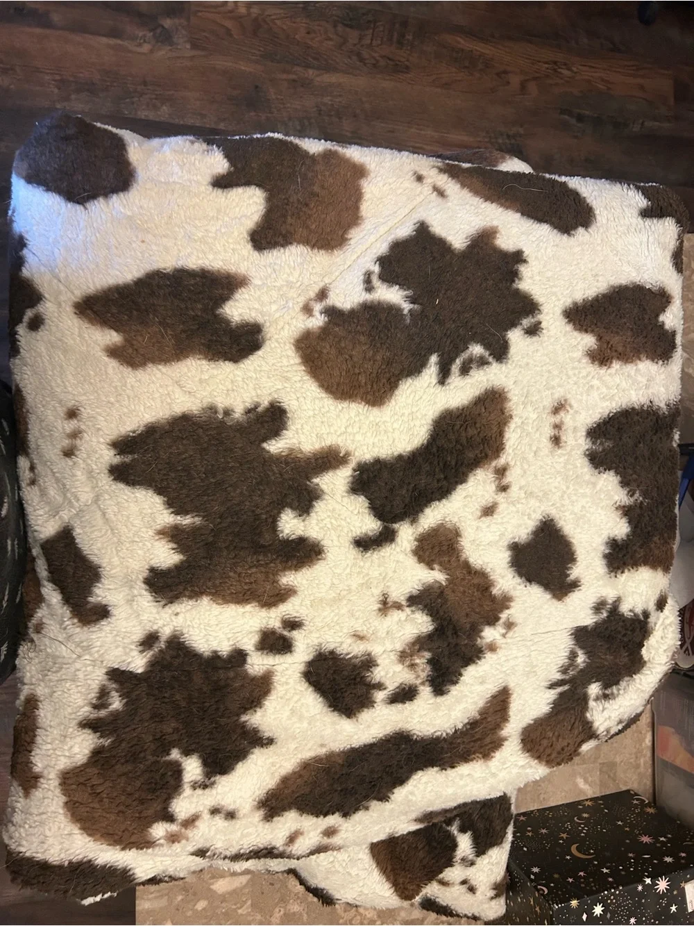 Dutton Ranch Yellowstone Buffalo Throw Blanket & pillow- Cream & Brown